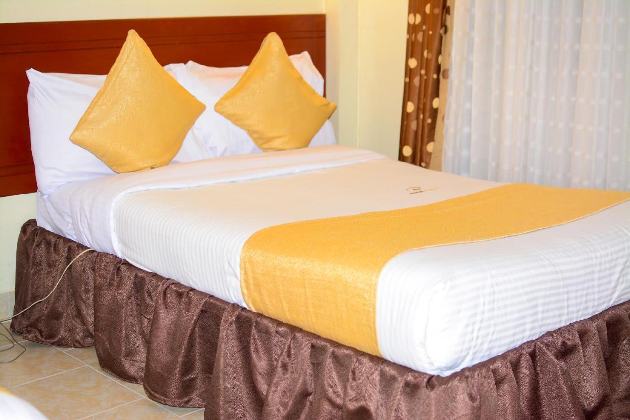 Merril Hotel Eldoret Buitenkant foto